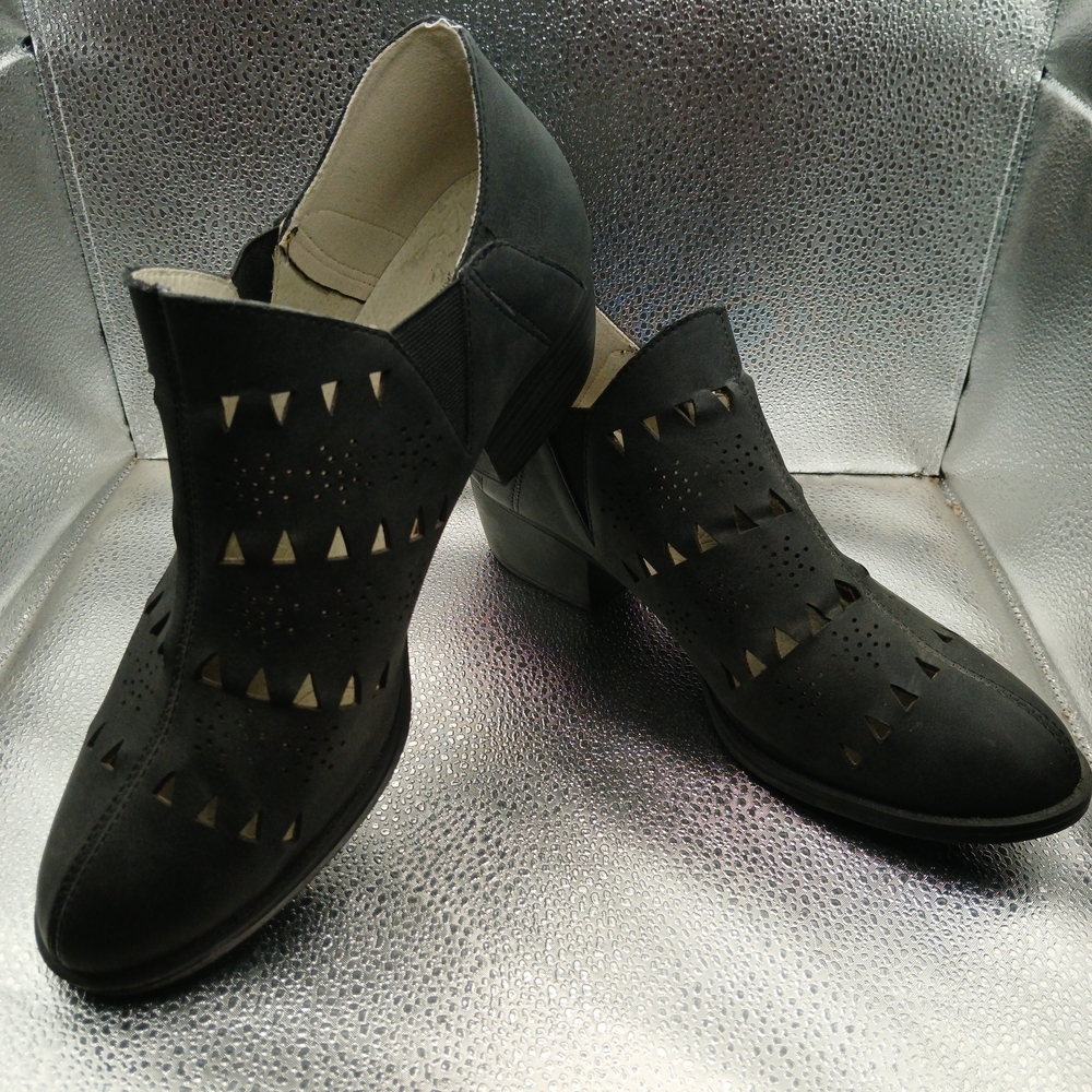Jambu Black Laser-Cut Slip-On Ankle Booties Women's Size 9.5
